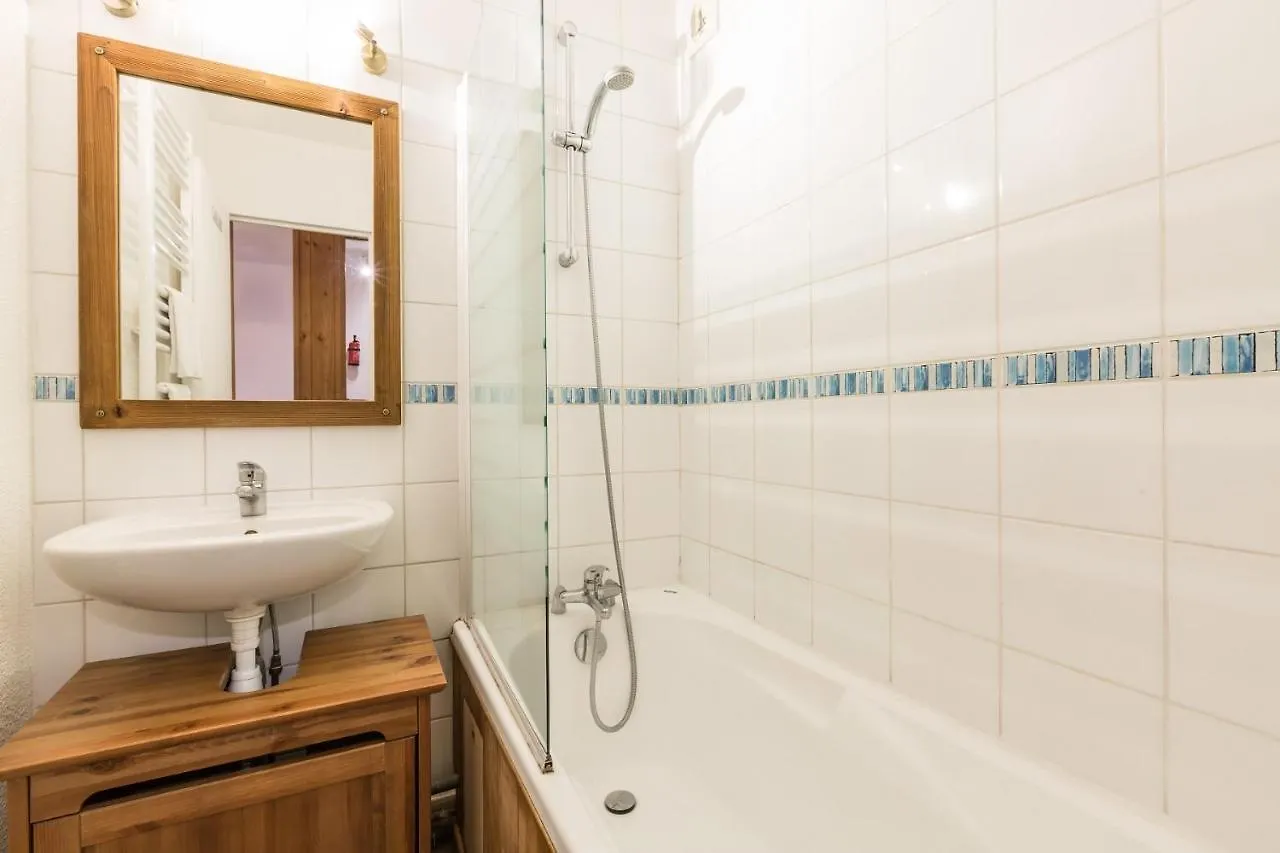 Apartment Chamois Blanc 2B - Comfortable Chamonix Mont Blanc Haven 0*,  France